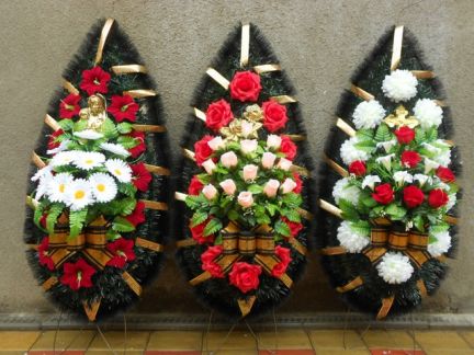 Продаю Ритуальные венки и корзины  Армавир