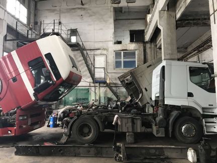 Ремонт грузовых автомобилей  Армавир