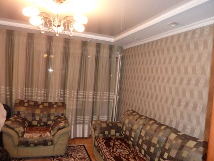 Продажа 4-комнатной квартиры, 80 м кв., 6/9 эт.  Армавир