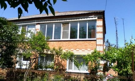 Дом 105 м кв. на участке 10 сот.  Армавир