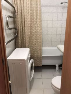 Сдам 1-комнатную квартиру, 30 м кв., 4/5 эт.  Армавир