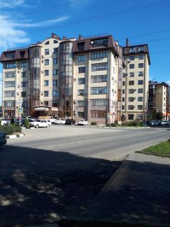 Продается 1-комнатная квартира, 45 м кв., 6/7 эт.  Армавир