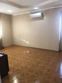 Продажа 4-комнатной квартиры, 111 м кв., 5/5 эт.  Армавир