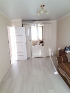 Сдам 1-комнатную квартиру, 30 м кв., 4/5 эт.  Армавир