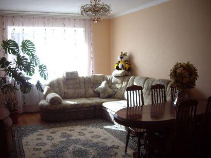 Продаю 2х комнатную квартиру, 56 м кв., 6/6 эт.  Армавир