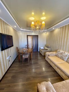 Продам 3х-комнатную квартиру, 70 м кв., 5/9 эт.  Армавир
