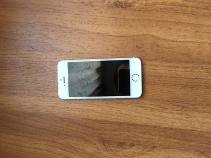 Телефон iPhone 5S  Армавир
