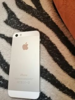 Телефон iPhone 5s  Армавир