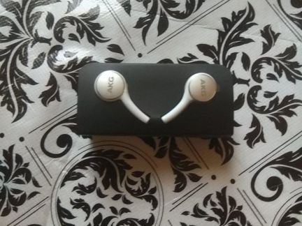 Наушники SAMSUNG Earphones Tuned by AKG  Армавир