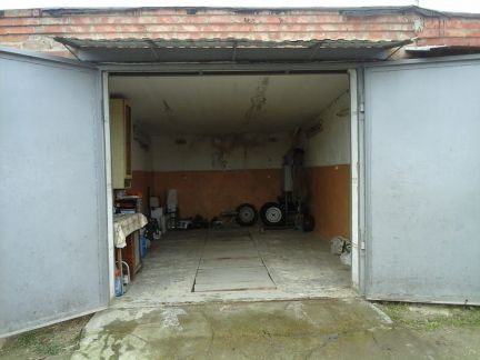 Продам гараж, 18 м кв.  Армавир