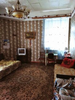 Продаю 2х комнатную квартиру, 51 м кв., 1/3 эт.  Армавир