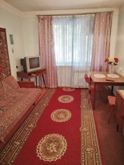 Сдаю 2х комнатную квартиру, 44 м кв., 1/5 эт.  Армавир