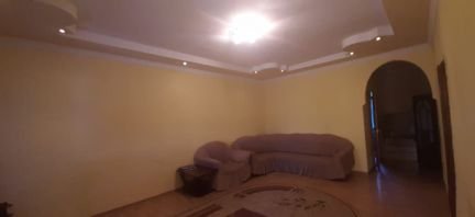 Дом 160 м кв. на участке 3 сот.  Армавир