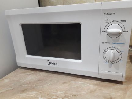 Микроволновая печь Midea MM720CPI(состояние новое)  Армавир