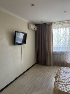 Сдаю 2х комнатную квартиру, 50 м кв., 4/5 эт.  Армавир
