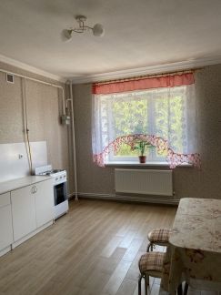 Сдам 1-комнатную квартиру, 45 м кв., 3/6 эт.  Армавир