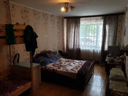 Продается 1-комнатная квартира, 36 м кв., 1/5 эт.  Армавир