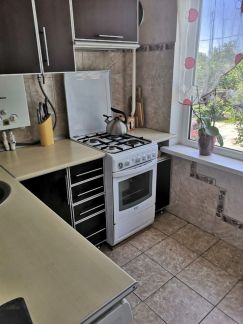Продам 3х-комнатную квартиру, 70 м кв., 2/5 эт.  Армавир